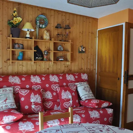 A 600m Du Centre, Balcon S/o, Parking, Animaux Acceptes ! - Fr-1-693-27 * Chatel
