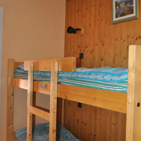 A 600m Du Centre, Balcon S/o, Parking, Animaux Acceptes ! - Fr-1-693-27 Apartment Chatel